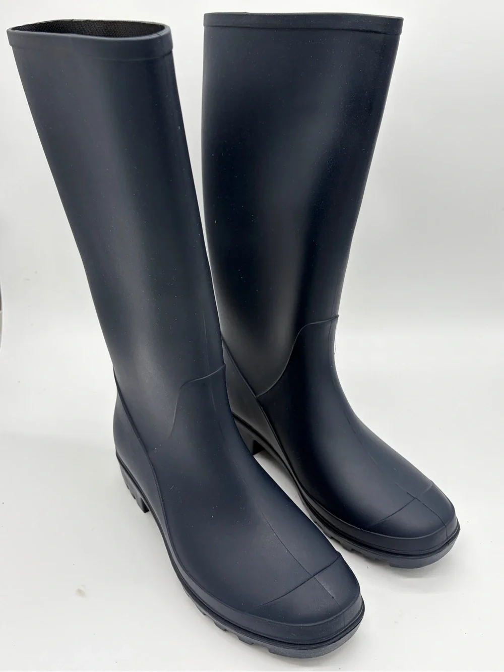 Women’s Tall Waterproof Rain Boots in Navy